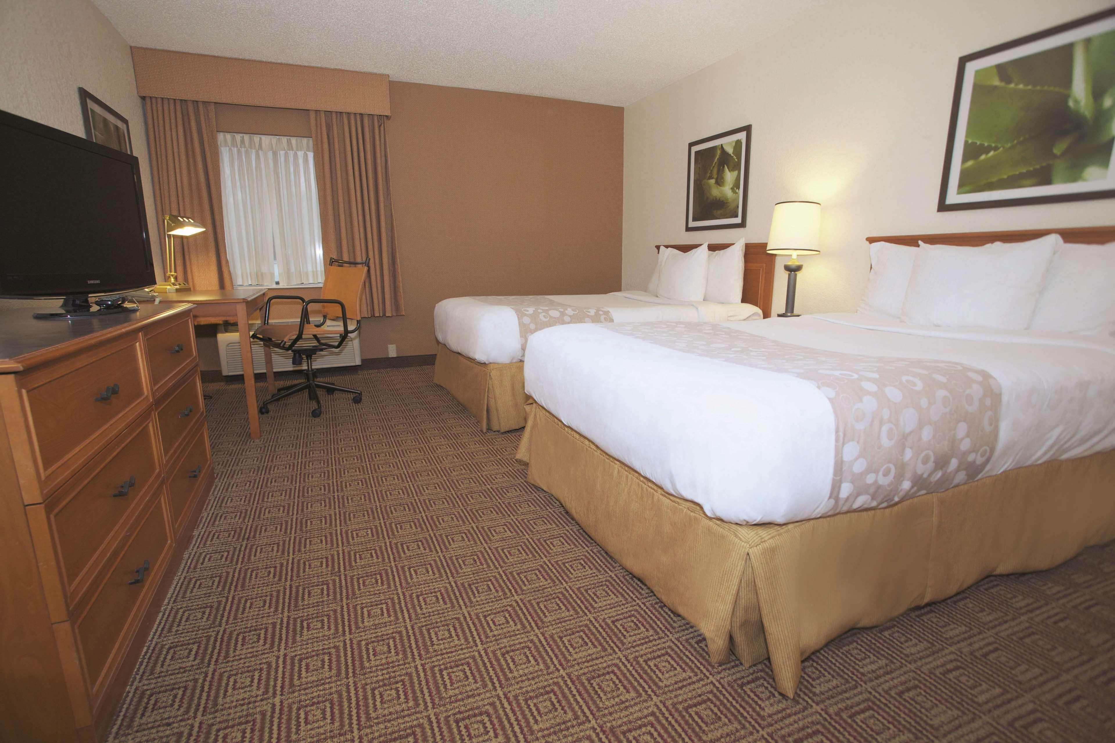 Americinn By Wyndham Glendale Milwaukee Whitefish Bay Exterior photo