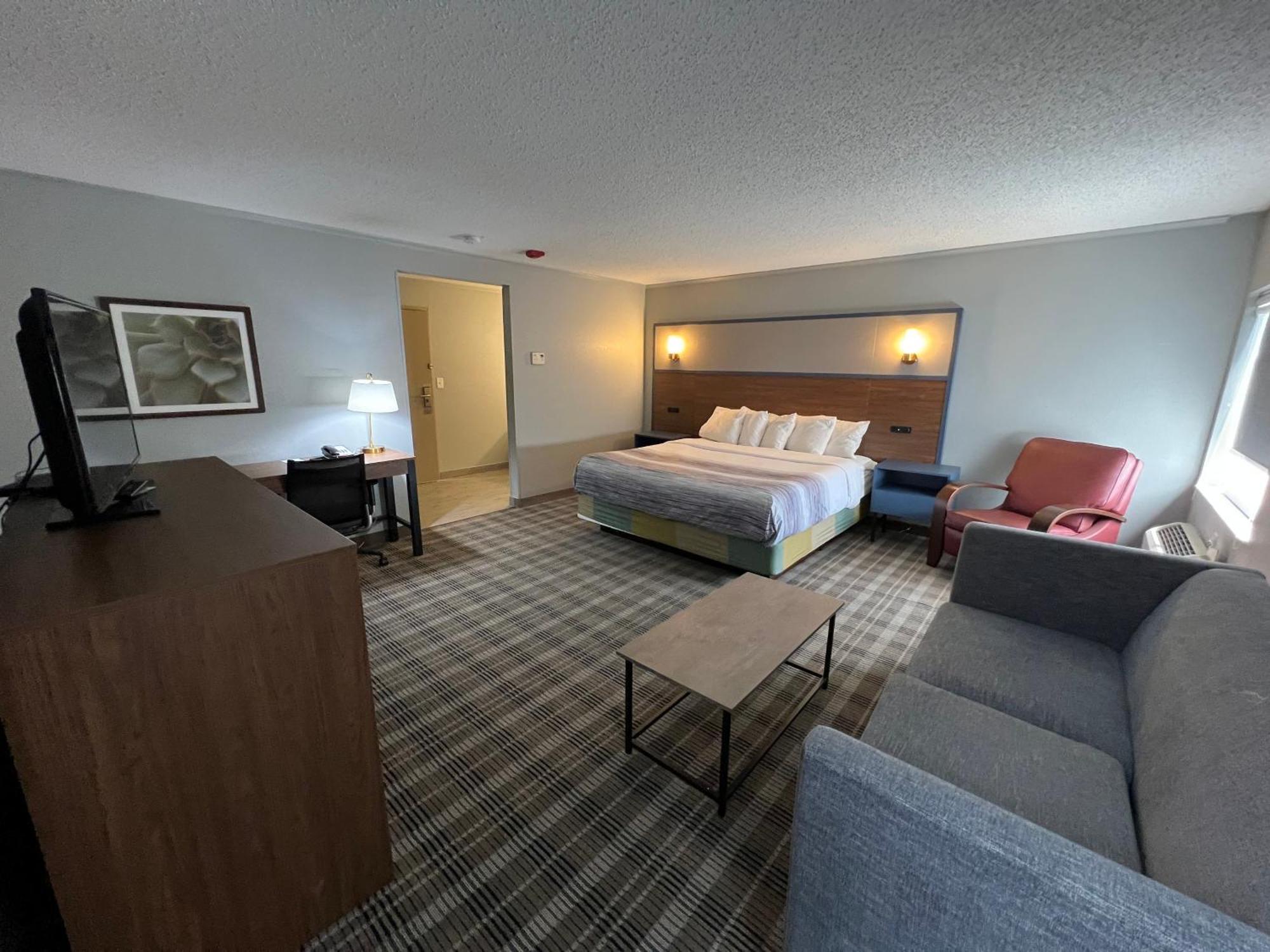 Americinn By Wyndham Glendale Milwaukee Whitefish Bay Exterior photo